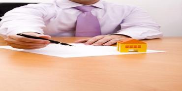 ¿Quién paga los seguros de bienes comunes no entregados?