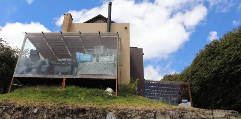 Las características de la casa del estilista Mauricio Leal, lugar donde sucedió el crimen y que ahora está en arriendo