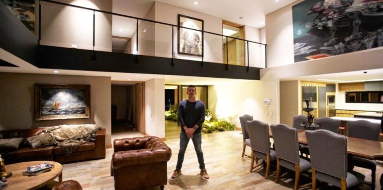 Conoce al hombre detrás de las casas inteligentes de grandes personalidades en Colombia